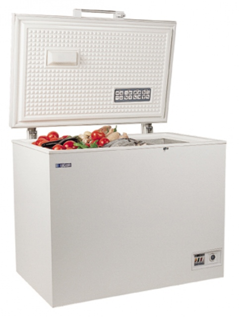 UCF 300 S Chest freezer with solid top door
